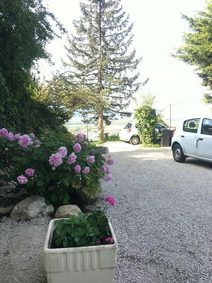 Buxus Land Apartment La Buisse 0*,